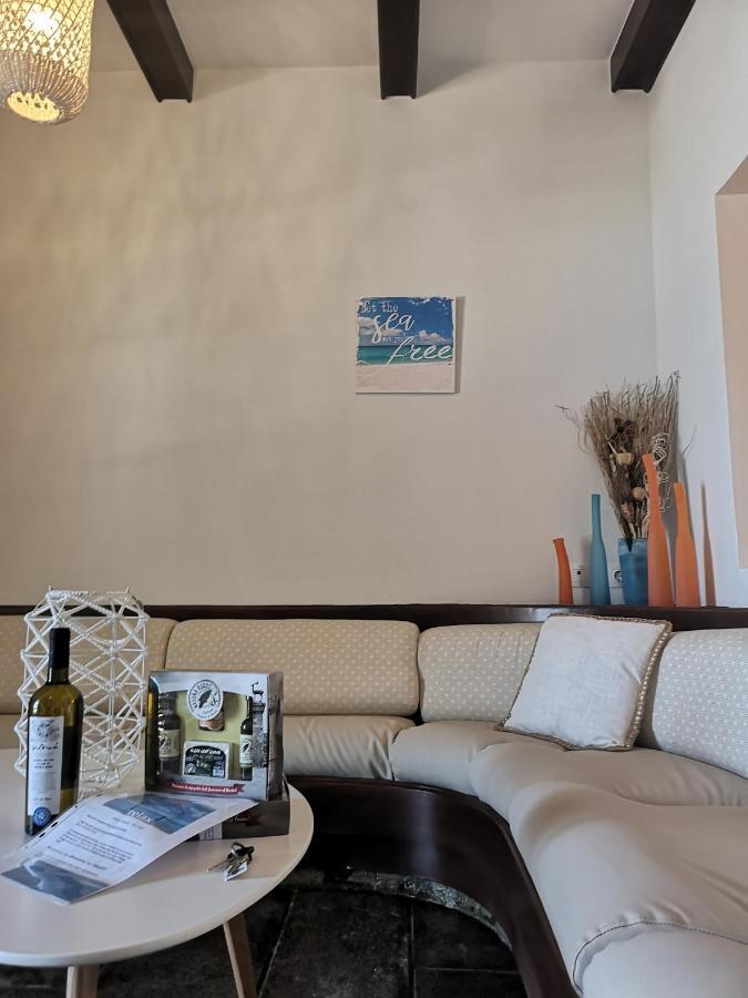 Relax Seaside House By Living In Blue Villa Haraki Exteriör bild